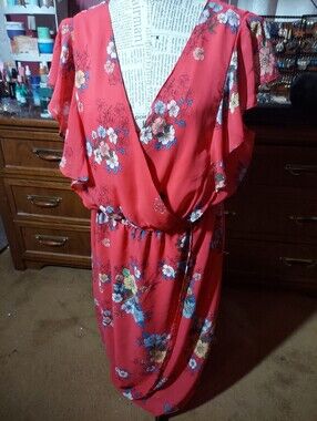 Ophelia Roe Flared Sleeve Wrap Dress PLUS Size 1X  Red Floral V-Neck Lined